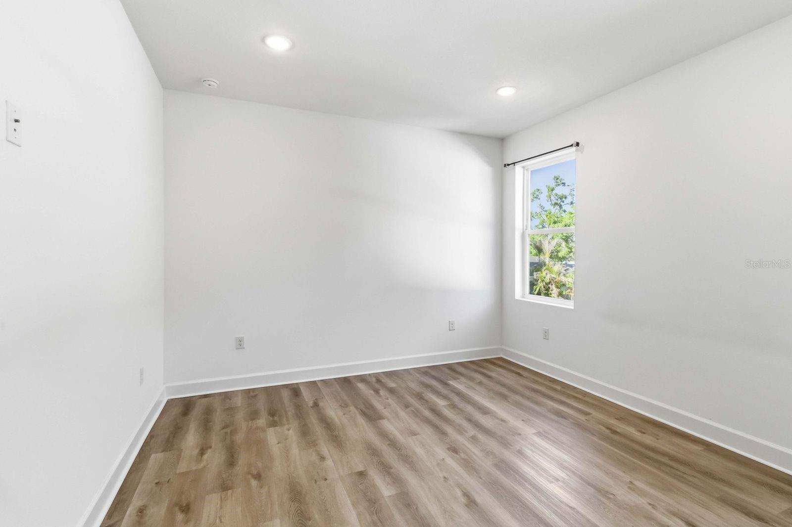 2613 E 23RD AVE #1/2, TAMPA, FL, 33605