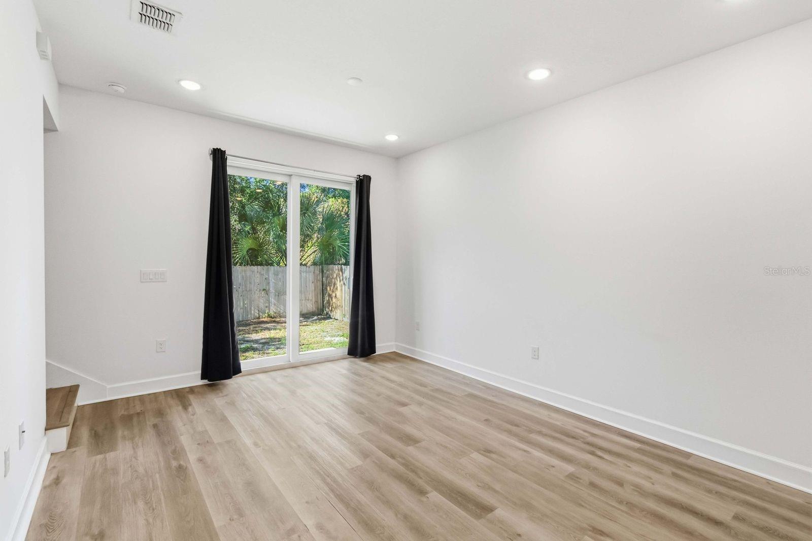 2613 E 23RD AVE #1/2, TAMPA, FL, 33605