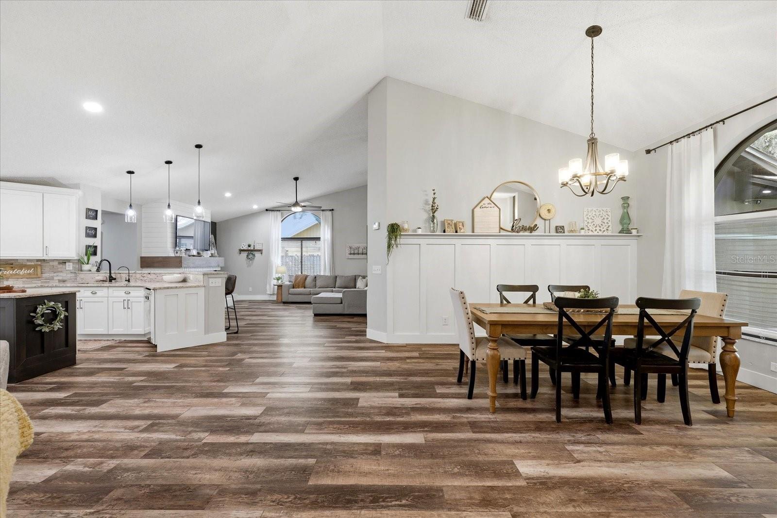 1445 WATERWOOD DR, LUTZ, FL, 33559