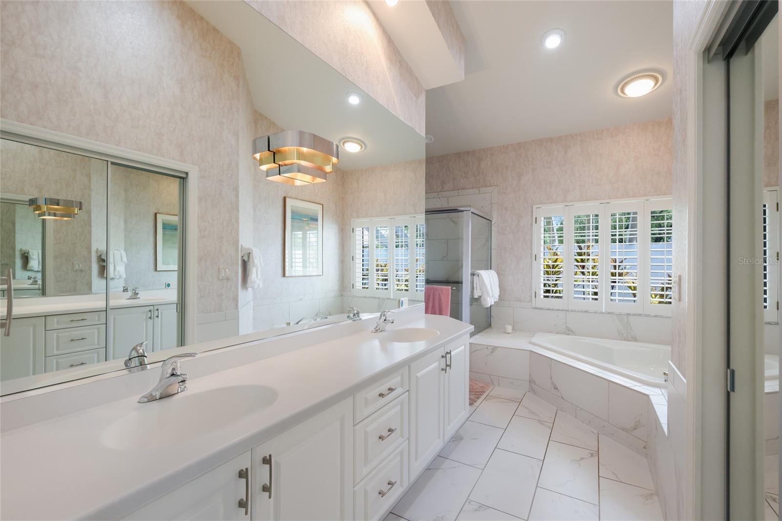 2893 SANDRINGHAM PL, SARASOTA, FL, 34235