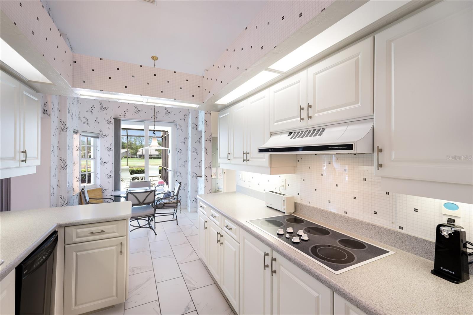 2893 SANDRINGHAM PL, SARASOTA, FL, 34235