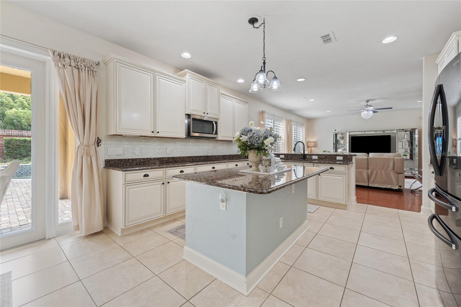 2811 MARIA ISABEL AVE, OCOEE, FL, 34761