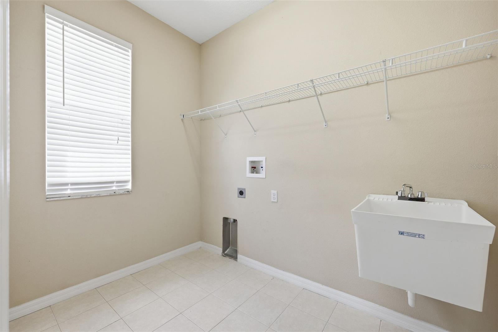 98 S HIGHLAND AVE #102, TARPON SPRINGS, FL, 34689