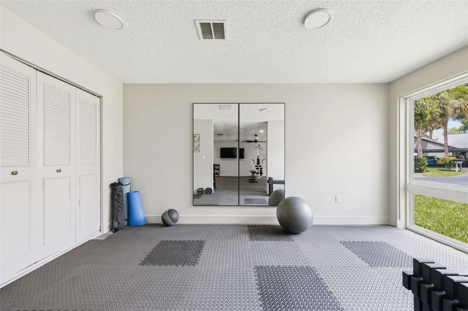 98 S HIGHLAND AVE #102, TARPON SPRINGS, FL, 34689