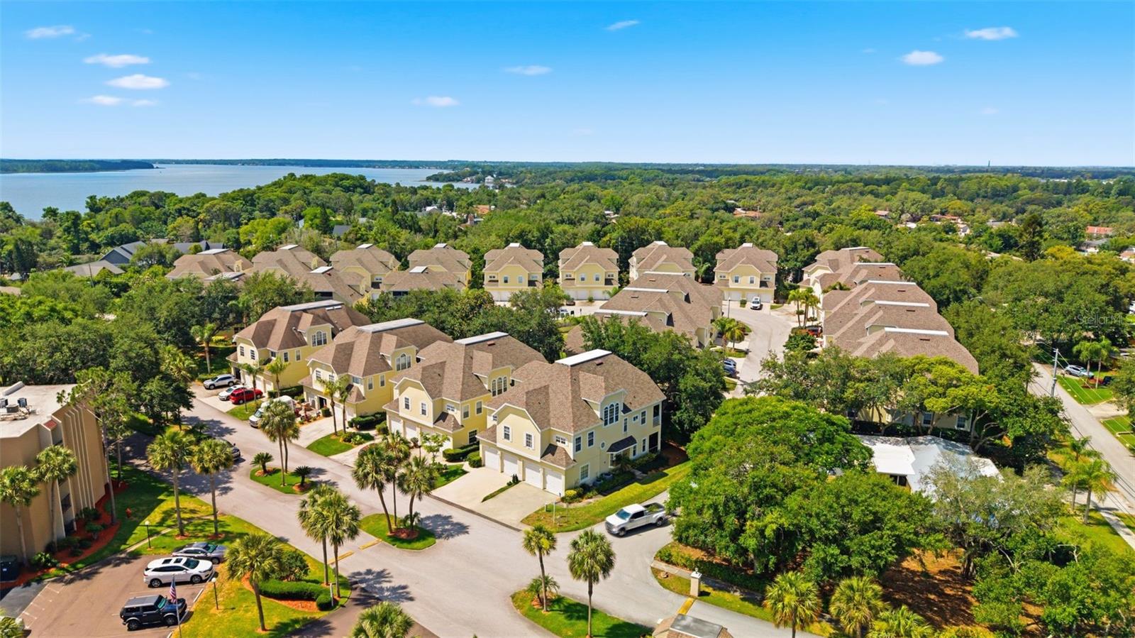 98 S HIGHLAND AVE #102, TARPON SPRINGS, FL, 34689