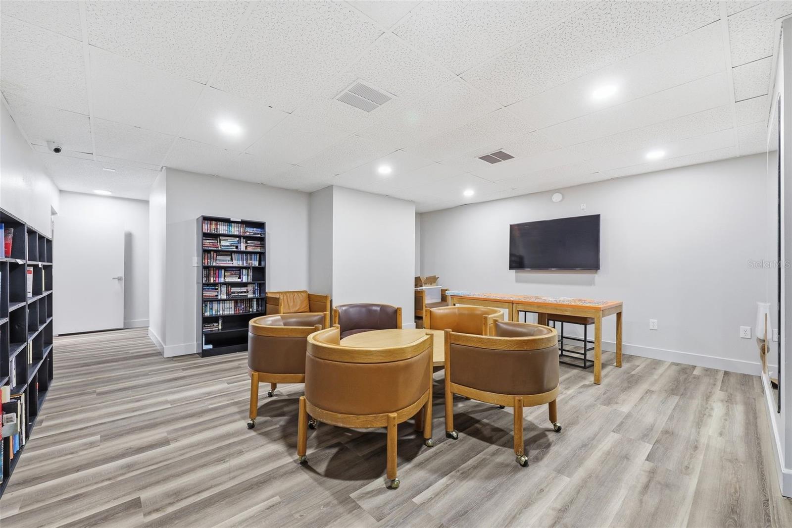 98 S HIGHLAND AVE #102, TARPON SPRINGS, FL, 34689