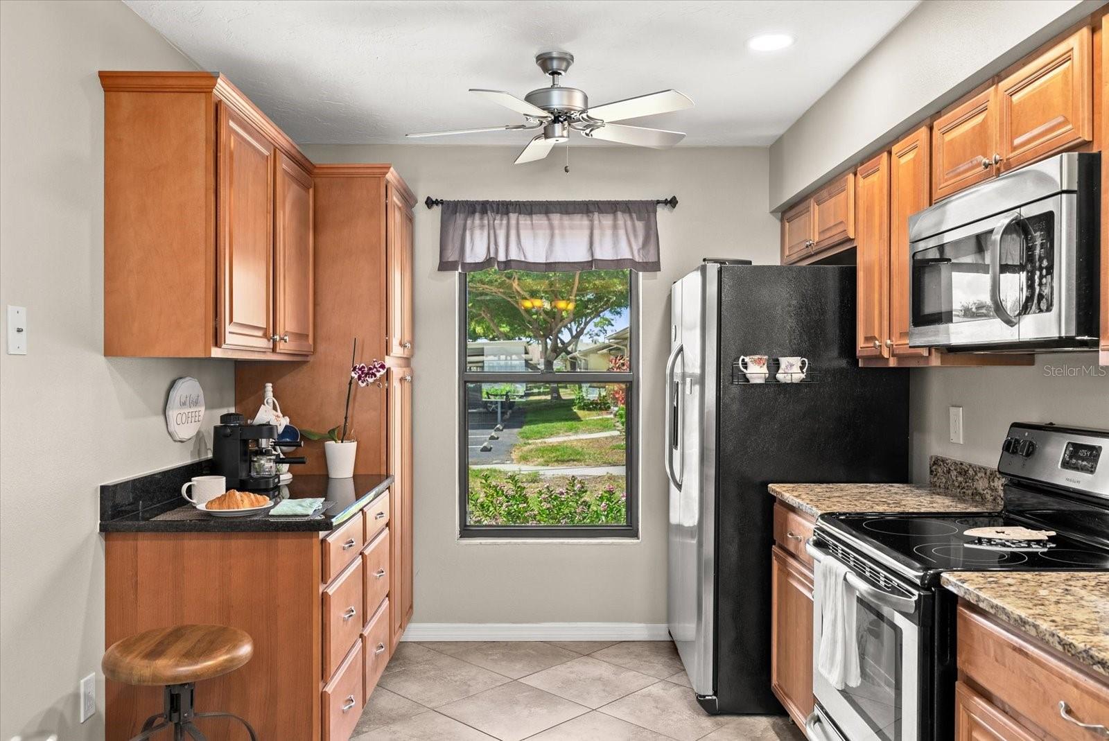 2723 60TH AVENUE DR W #2723, BRADENTON, FL, 34207
