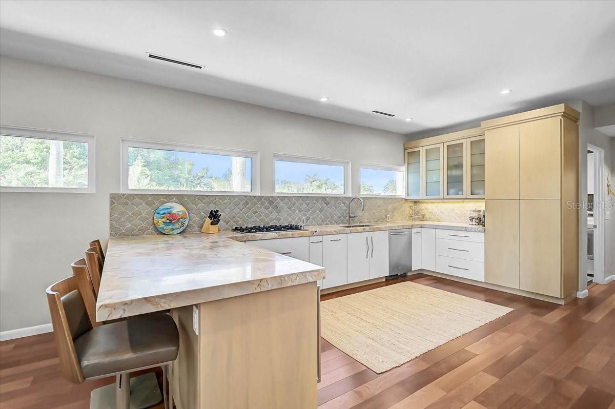 627 OWL WAY, SARASOTA, FL, 34236