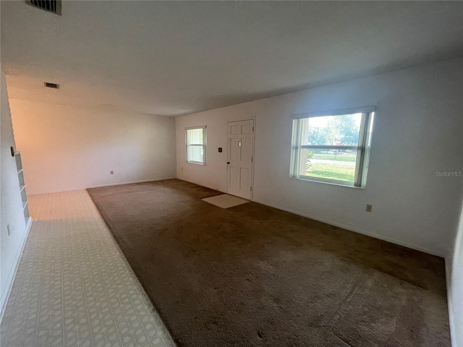 23 LONESOME PINE TRL, YALAHA, FL, 34797