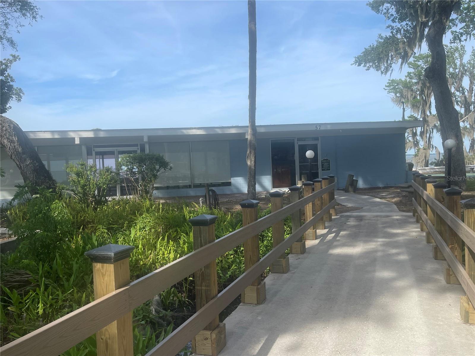 23 LONESOME PINE TRL, YALAHA, FL, 34797