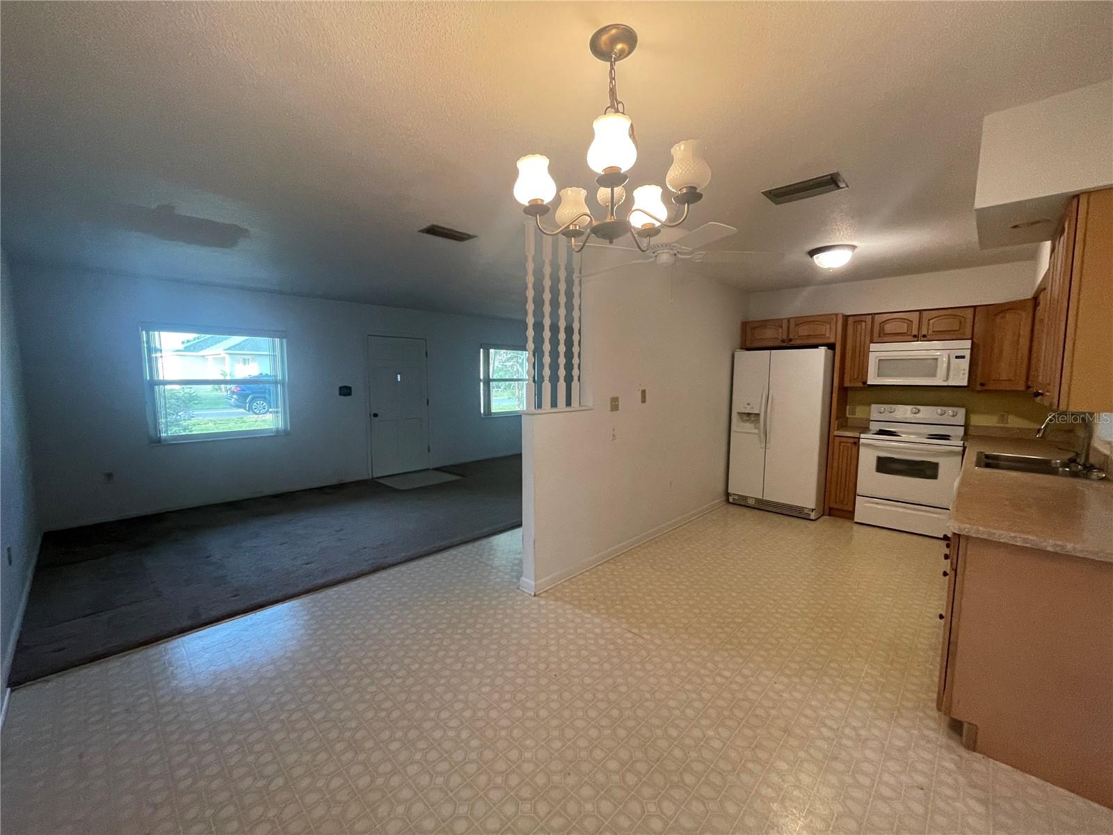 23 LONESOME PINE TRL, YALAHA, FL, 34797