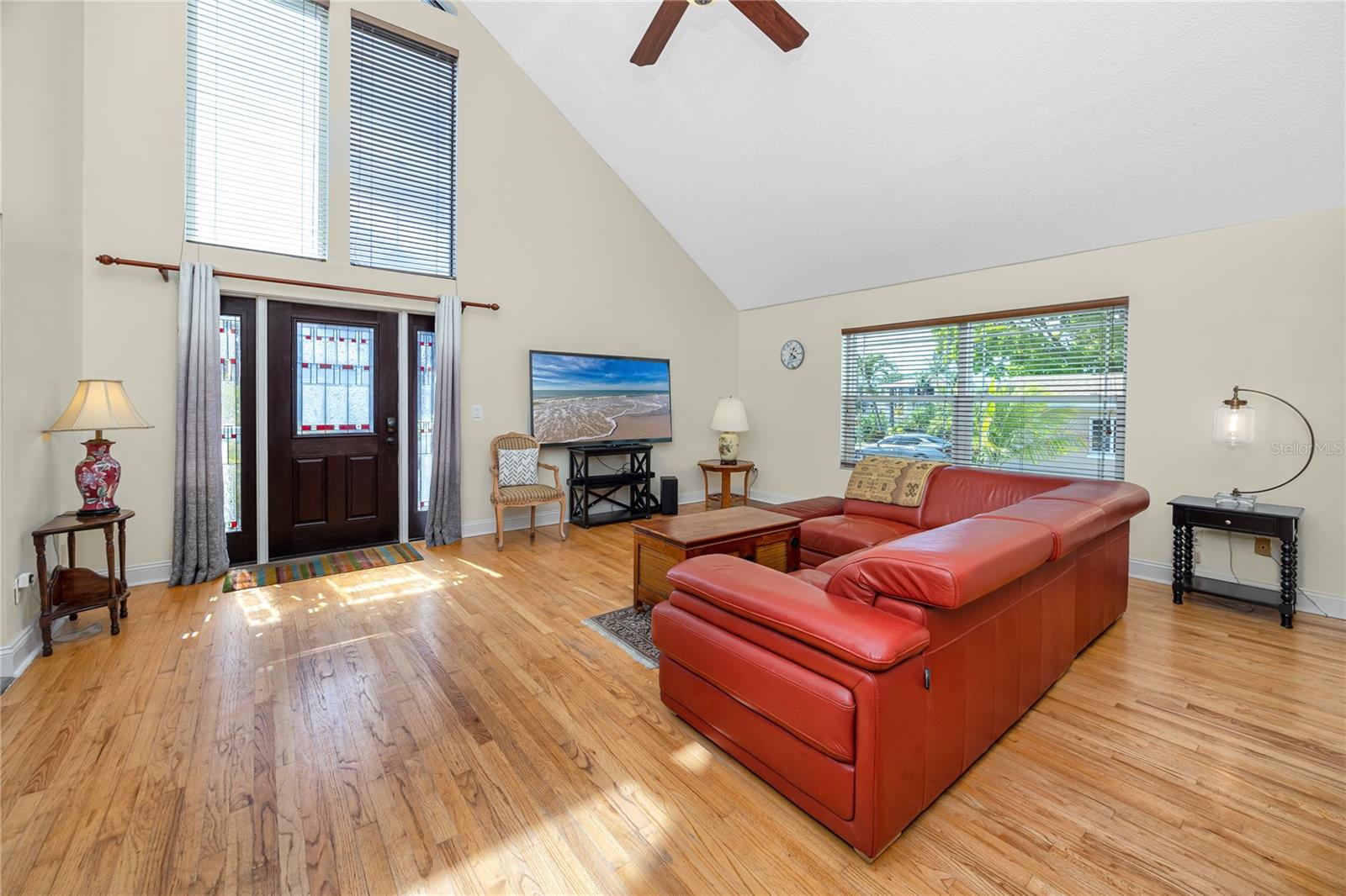 8759 ORIENT WAY NE, ST PETERSBURG, FL, 33702