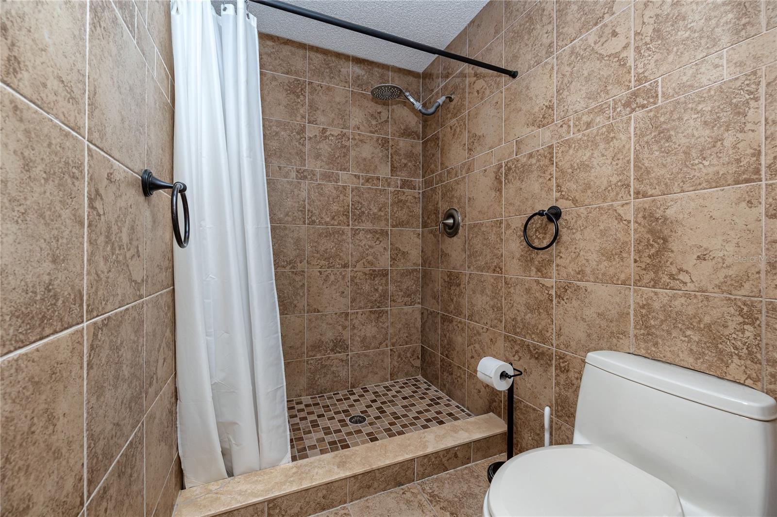 8759 ORIENT WAY NE, ST PETERSBURG, FL, 33702