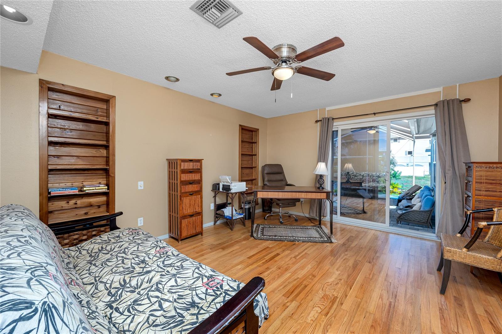 8759 ORIENT WAY NE, ST PETERSBURG, FL, 33702