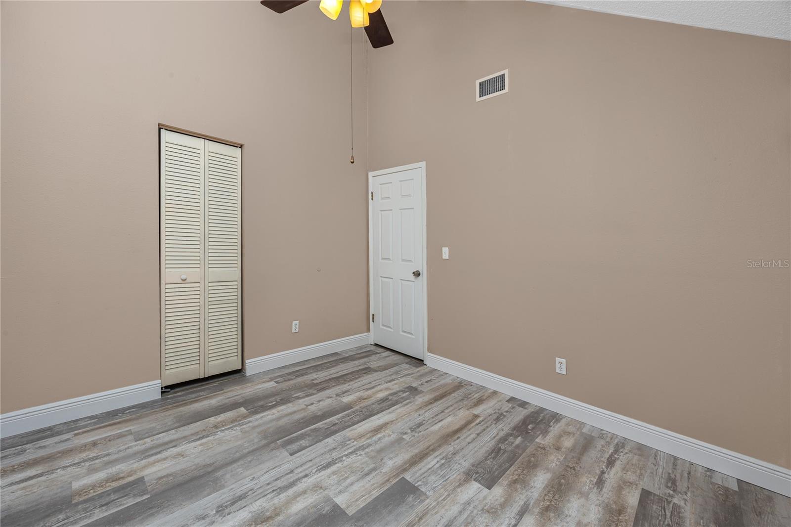 8759 ORIENT WAY NE, ST PETERSBURG, FL, 33702