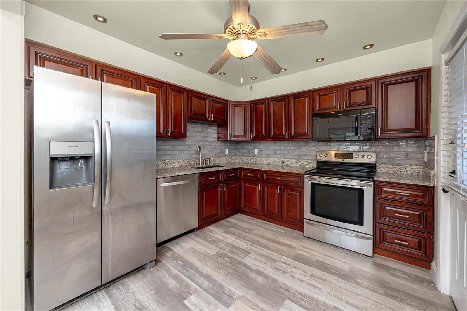 8759 ORIENT WAY NE, ST PETERSBURG, FL, 33702