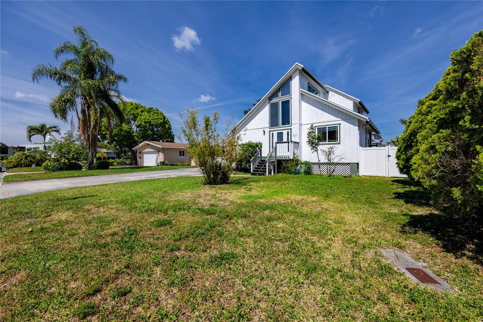 8759 ORIENT WAY NE, ST PETERSBURG, FL, 33702