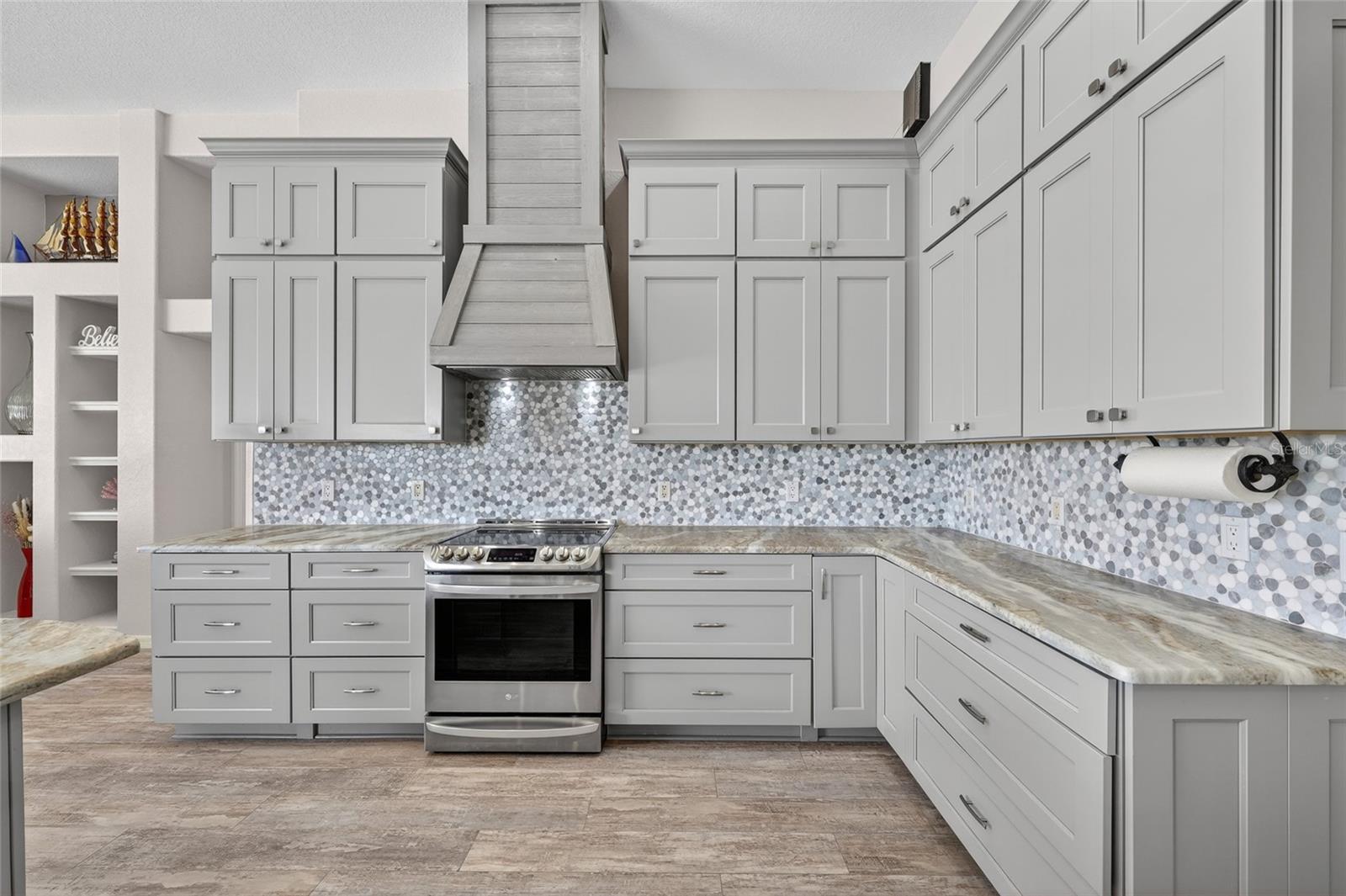 9348 SPRING CIR, PORT CHARLOTTE, FL, 33981