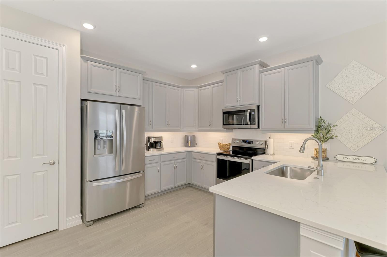 329 IBIZA LOOP, VENICE, FL, 34292