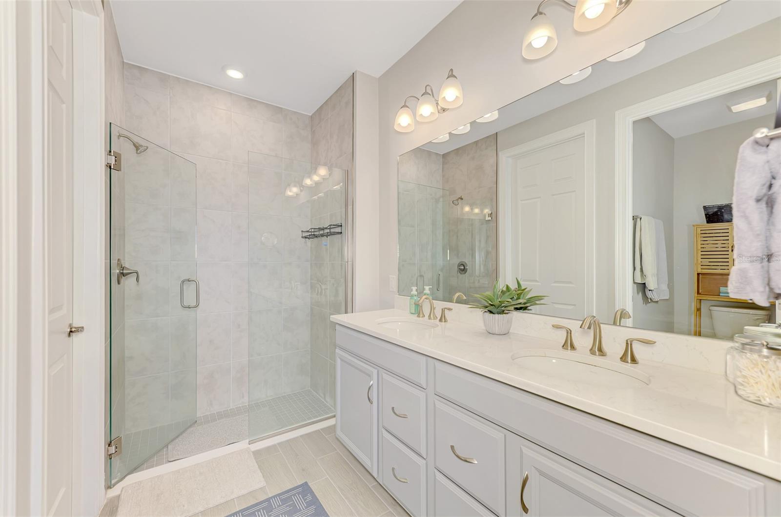 329 IBIZA LOOP, VENICE, FL, 34292
