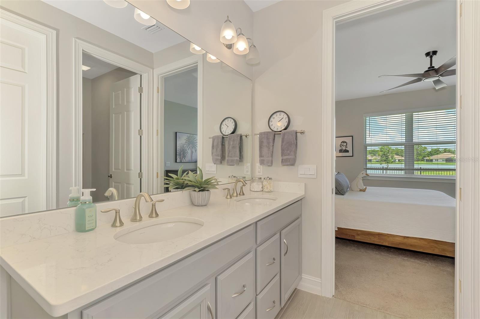 329 IBIZA LOOP, VENICE, FL, 34292
