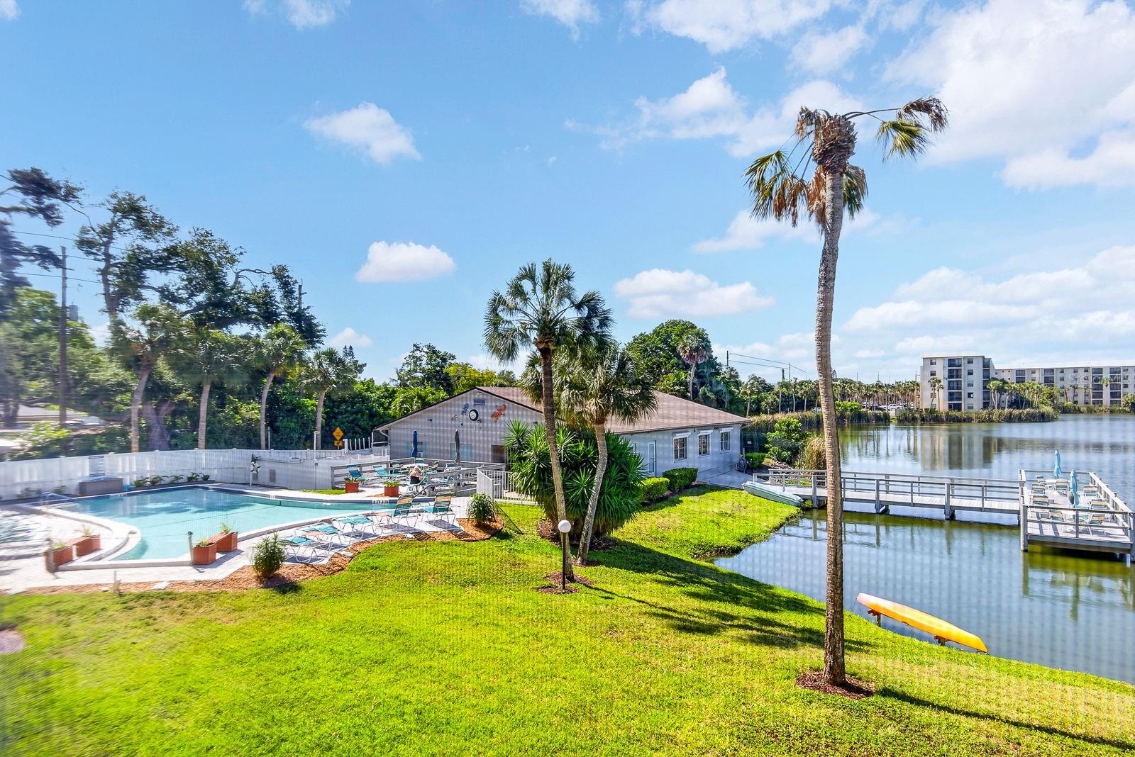 3344 LAKE BAYSHORE DR #P205, BRADENTON, FL, 34205