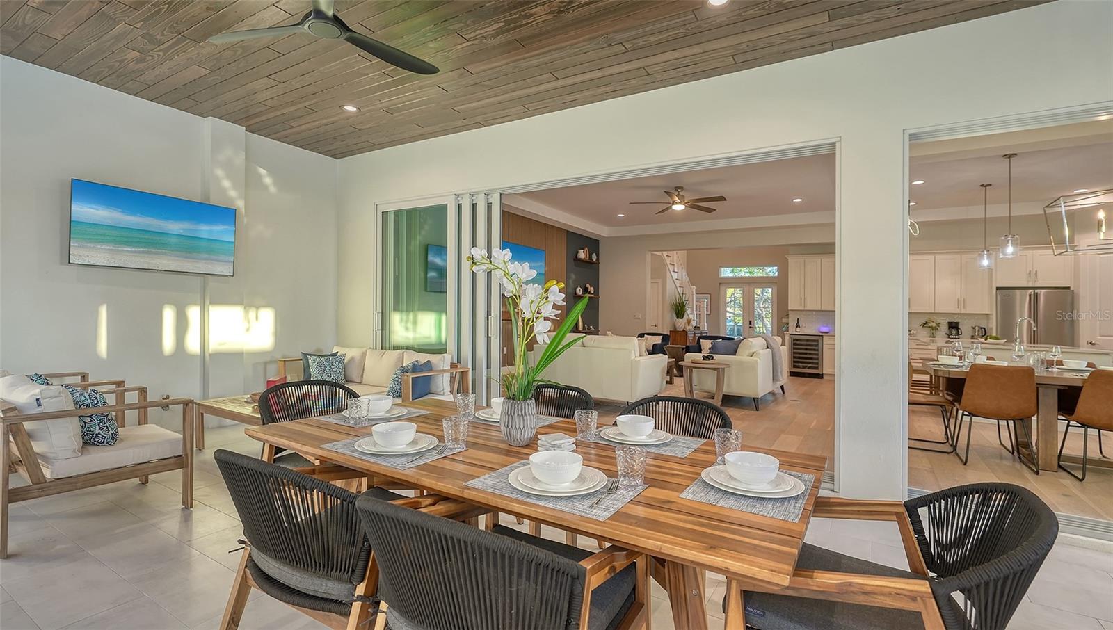 1537 SIESTA DR, SARASOTA, FL, 34239