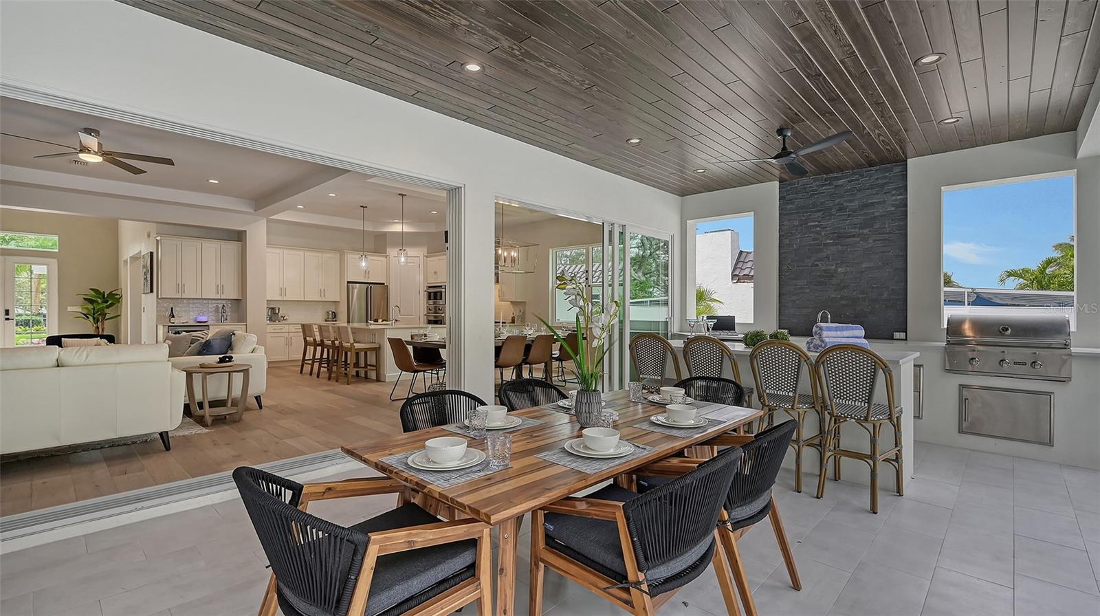 1537 SIESTA DR, SARASOTA, FL, 34239