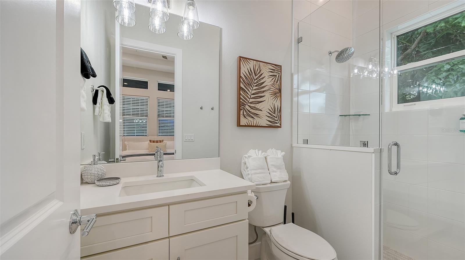 1537 SIESTA DR, SARASOTA, FL, 34239