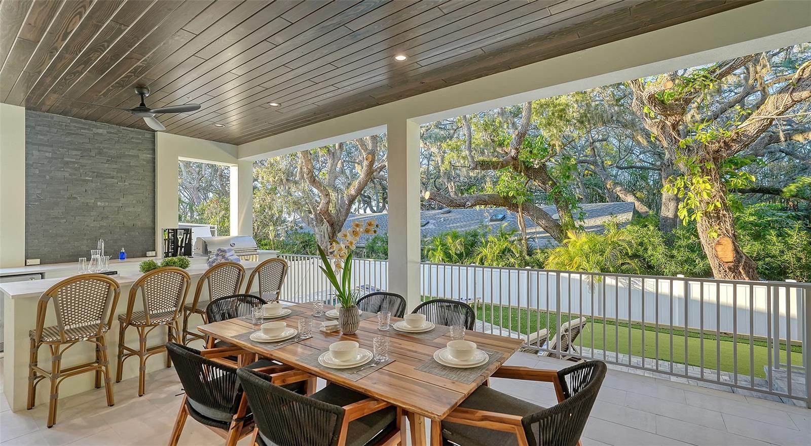 1537 SIESTA DR, SARASOTA, FL, 34239