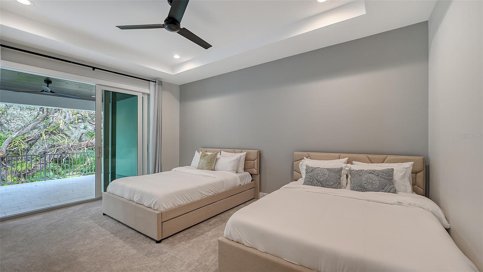 1537 SIESTA DR, SARASOTA, FL, 34239