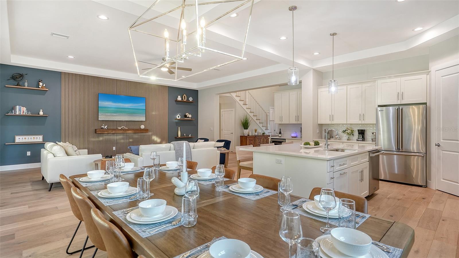 1537 SIESTA DR, SARASOTA, FL, 34239