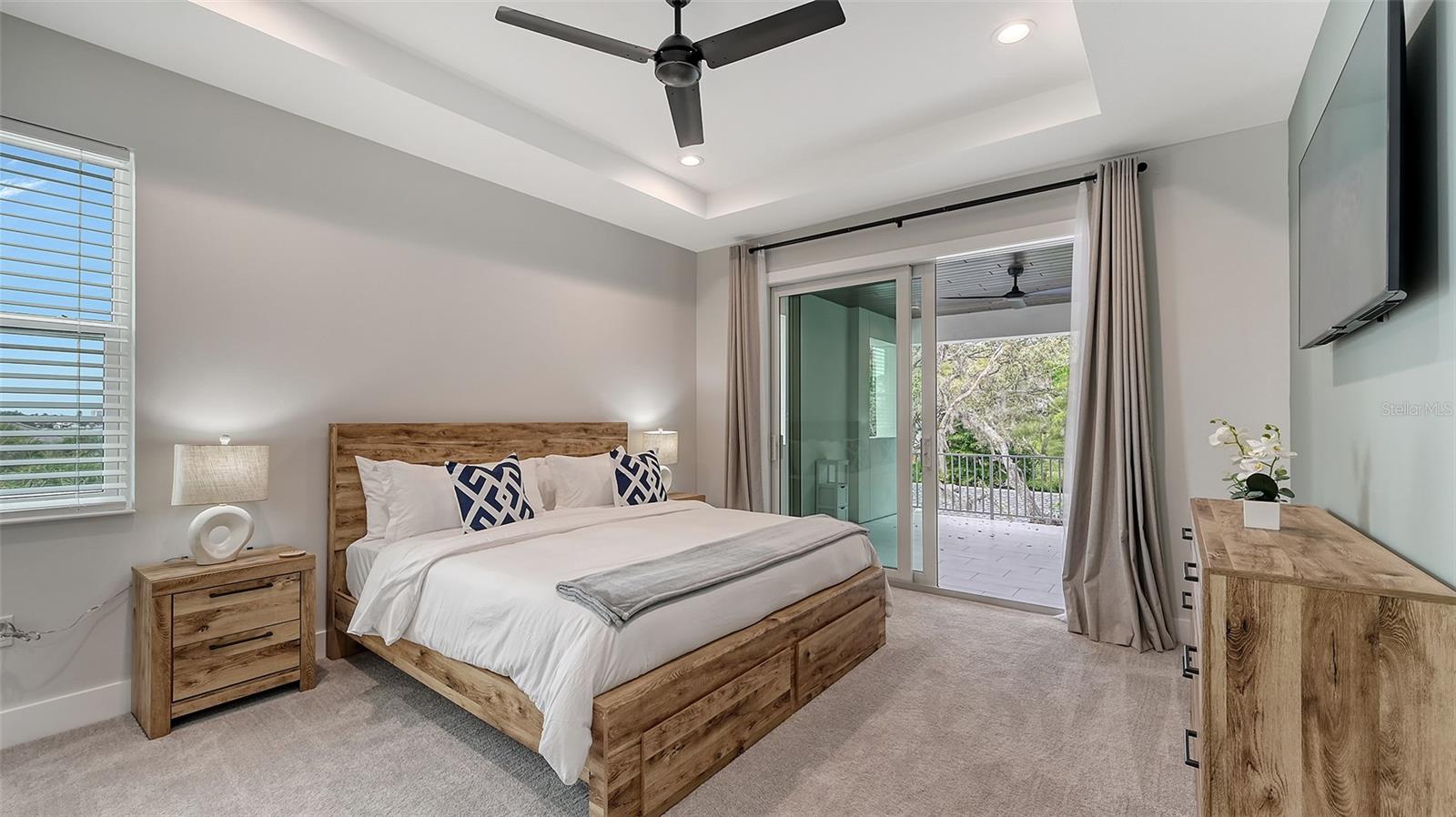 1537 SIESTA DR, SARASOTA, FL, 34239
