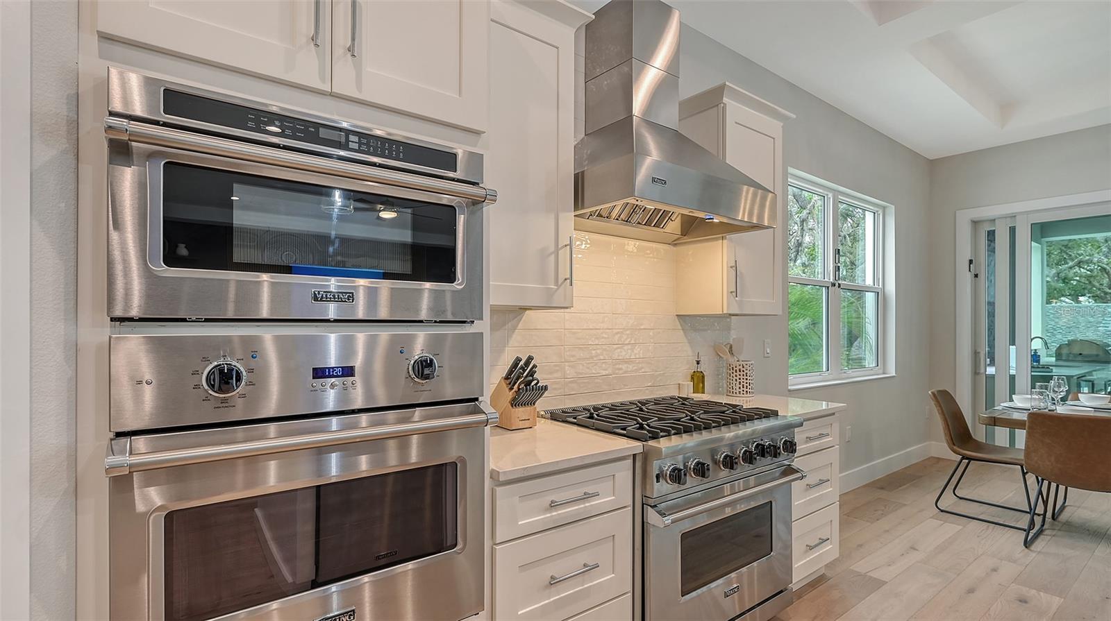 1537 SIESTA DR, SARASOTA, FL, 34239