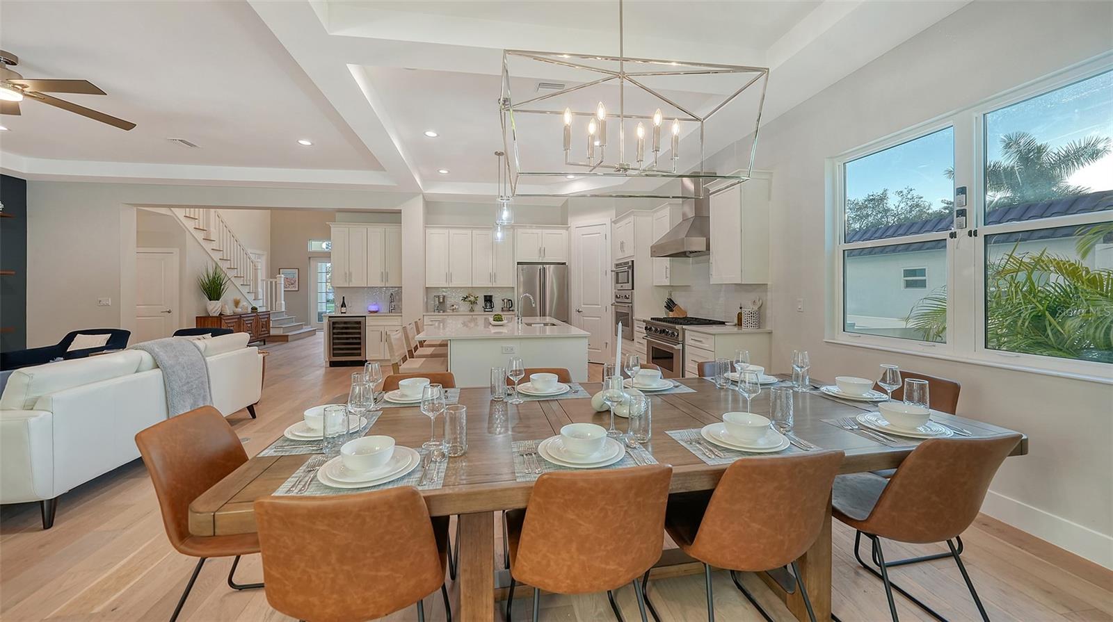 1537 SIESTA DR, SARASOTA, FL, 34239