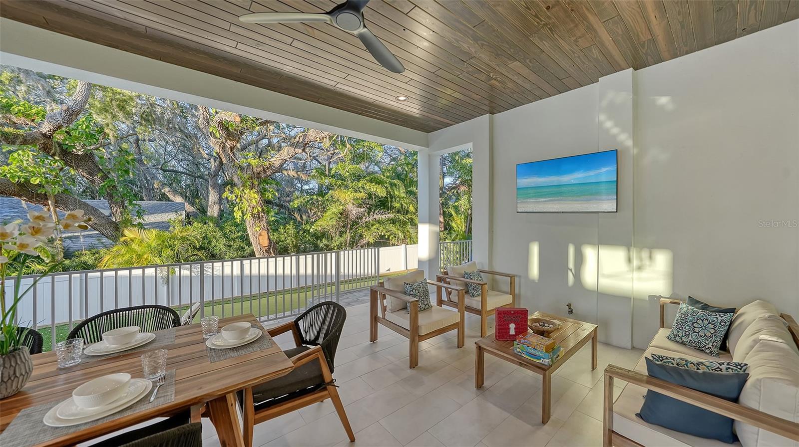 1537 SIESTA DR, SARASOTA, FL, 34239