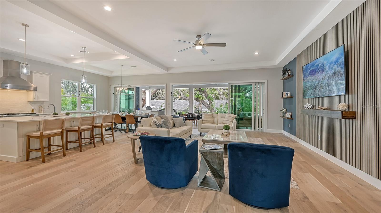 1537 SIESTA DR, SARASOTA, FL, 34239