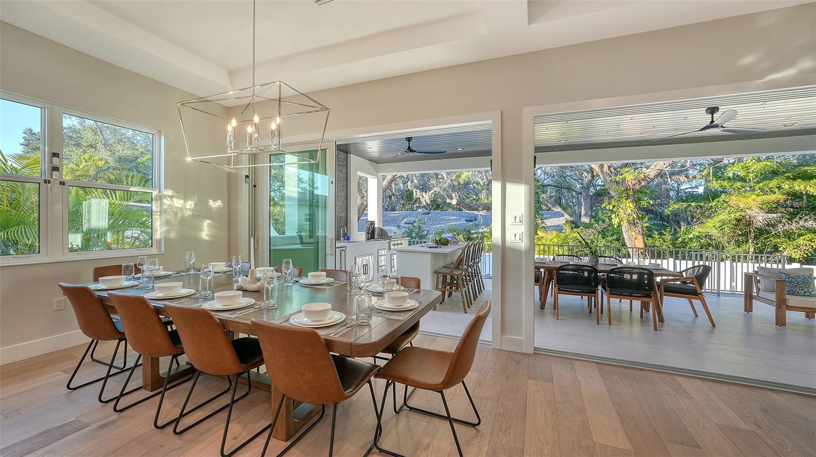 1537 SIESTA DR, SARASOTA, FL, 34239