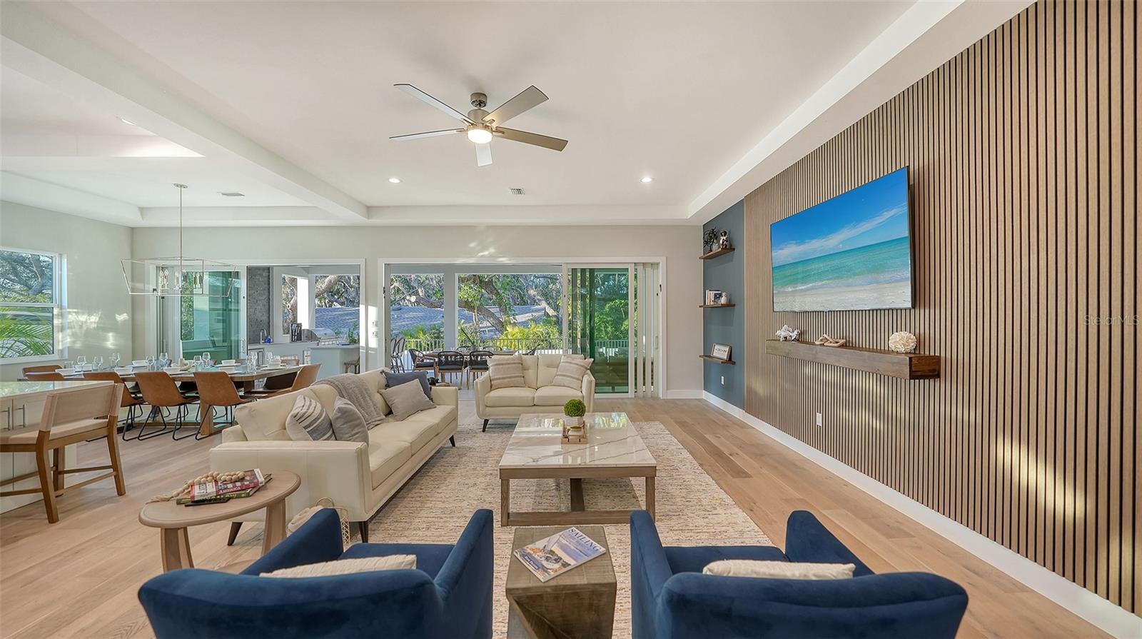 1537 SIESTA DR, SARASOTA, FL, 34239