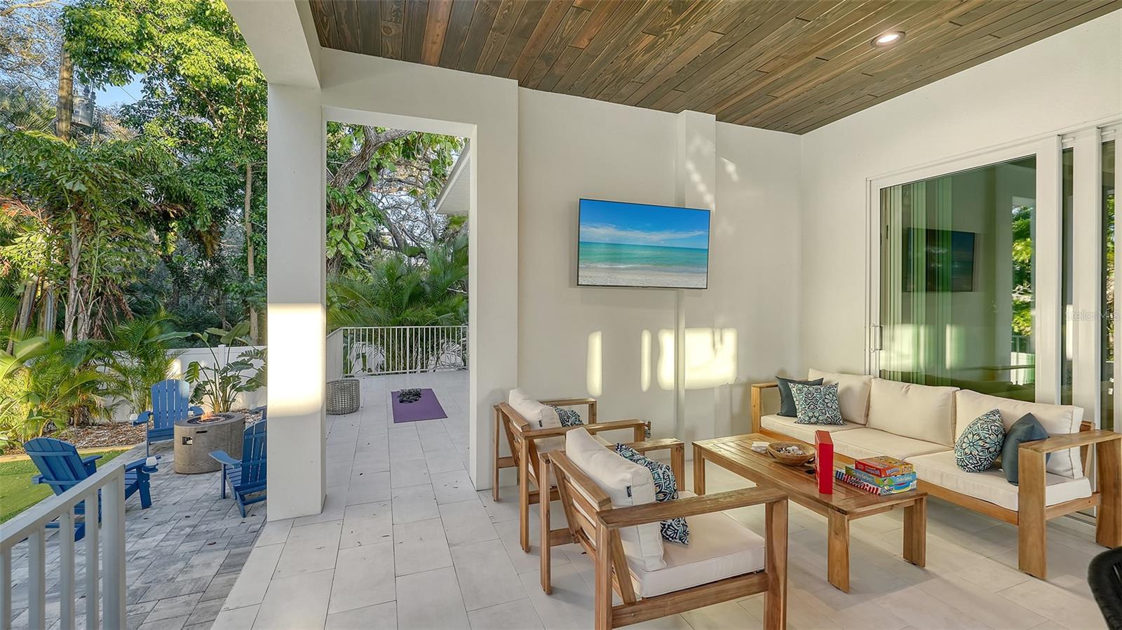 1537 SIESTA DR, SARASOTA, FL, 34239