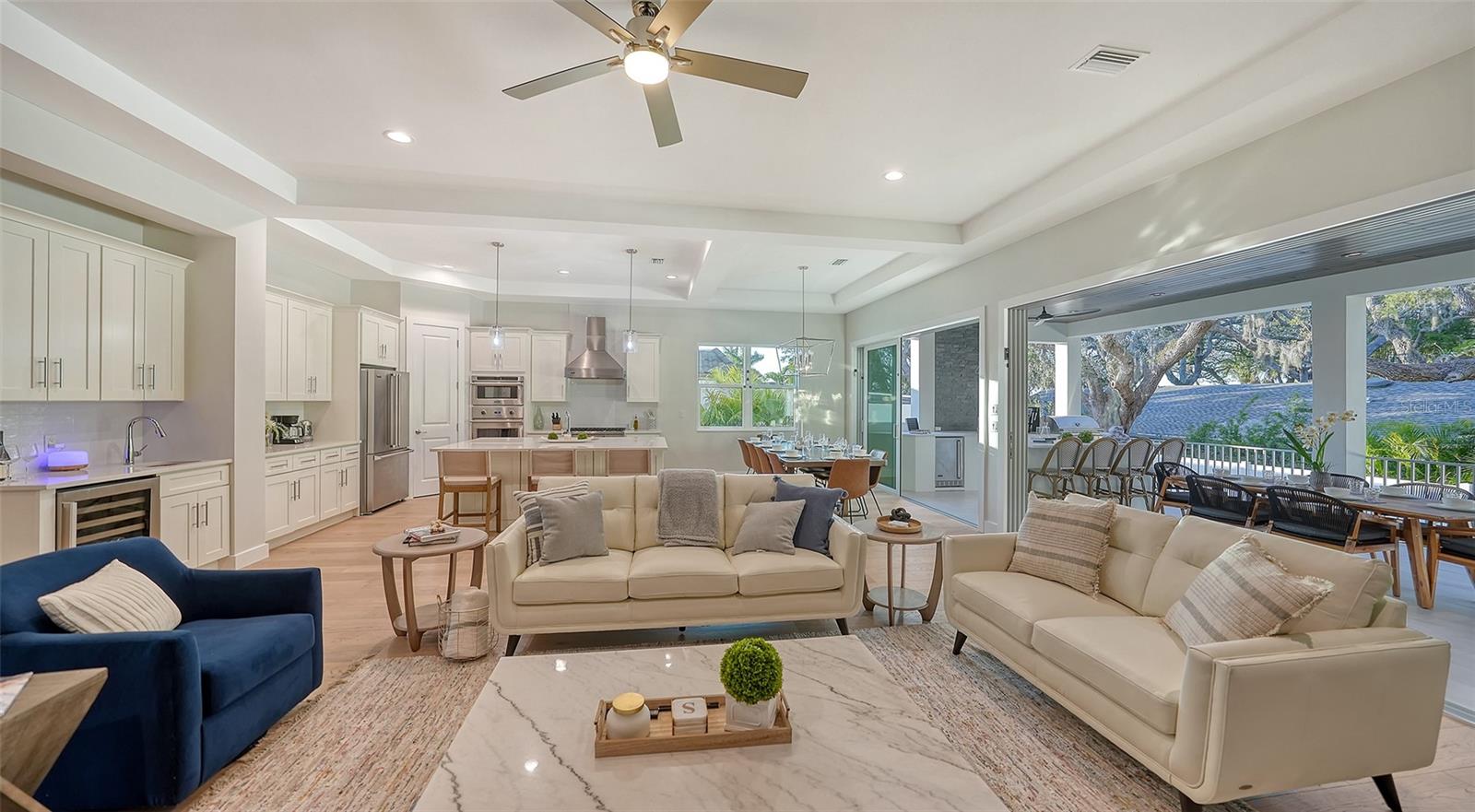 1537 SIESTA DR, SARASOTA, FL, 34239