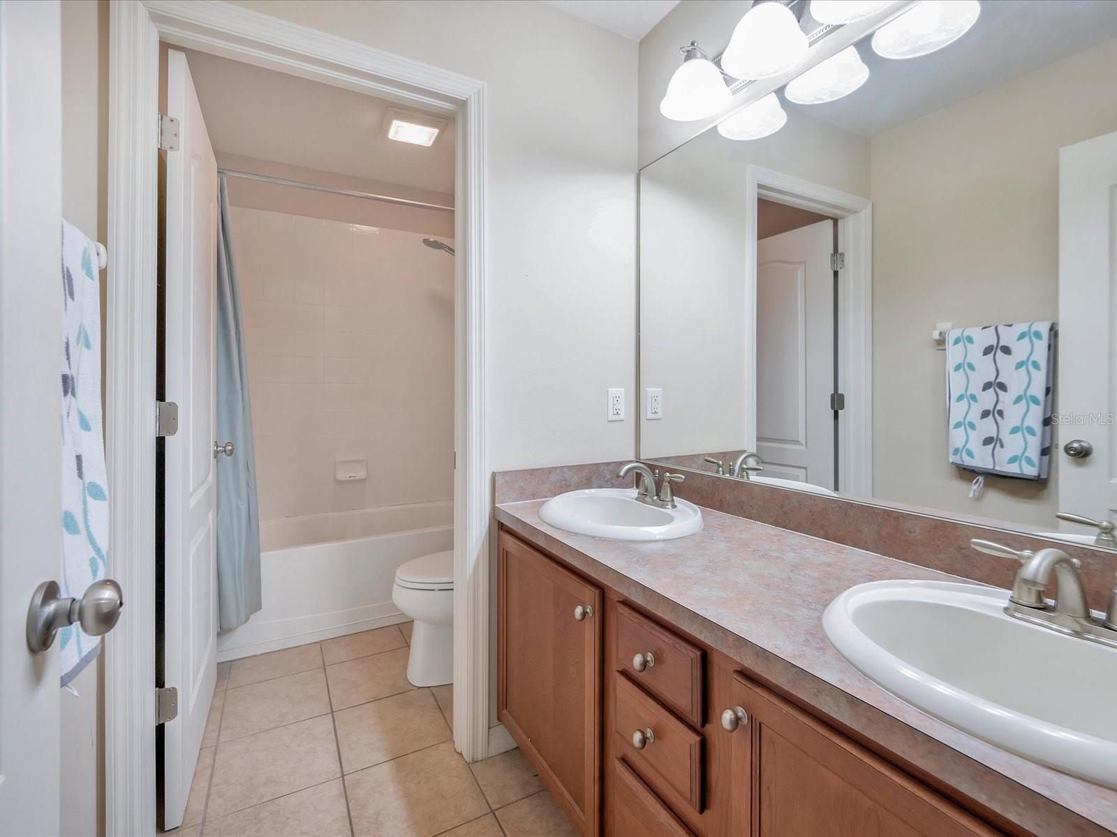 5592 SUPERIOR DR, LAKELAND, FL, 33805