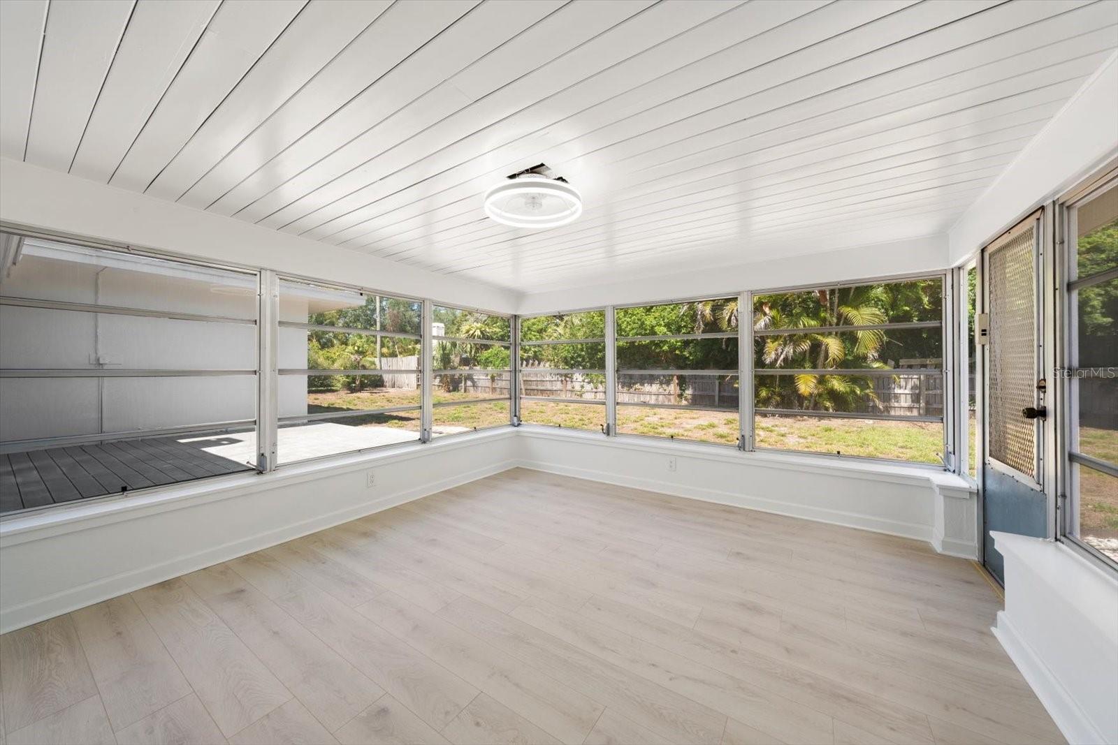 122 PALMETTO LN, LARGO, FL, 33770