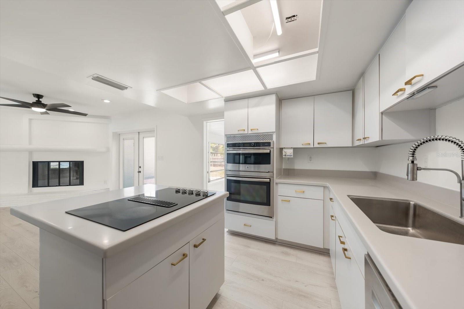 122 PALMETTO LN, LARGO, FL, 33770