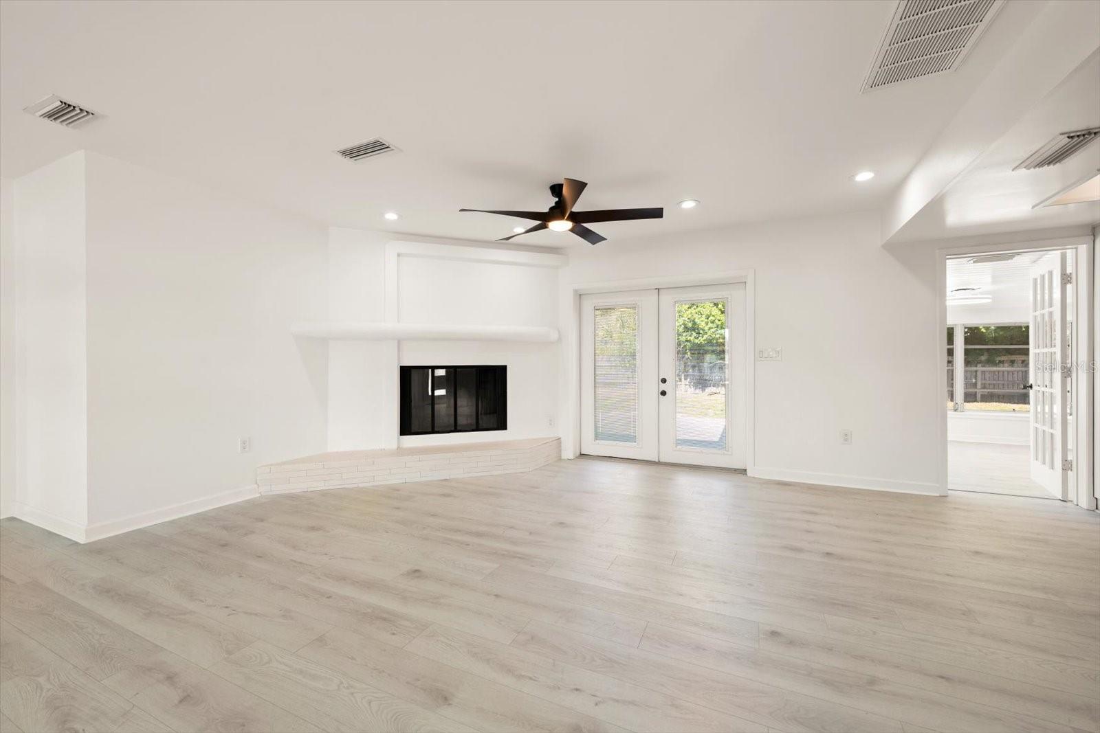 122 PALMETTO LN, LARGO, FL, 33770