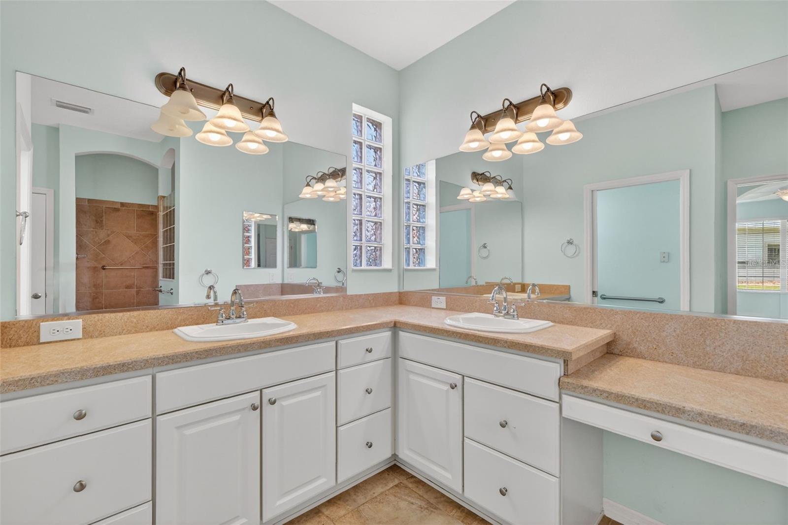 2970 FISHER AVE, THE VILLAGES, FL, 32163