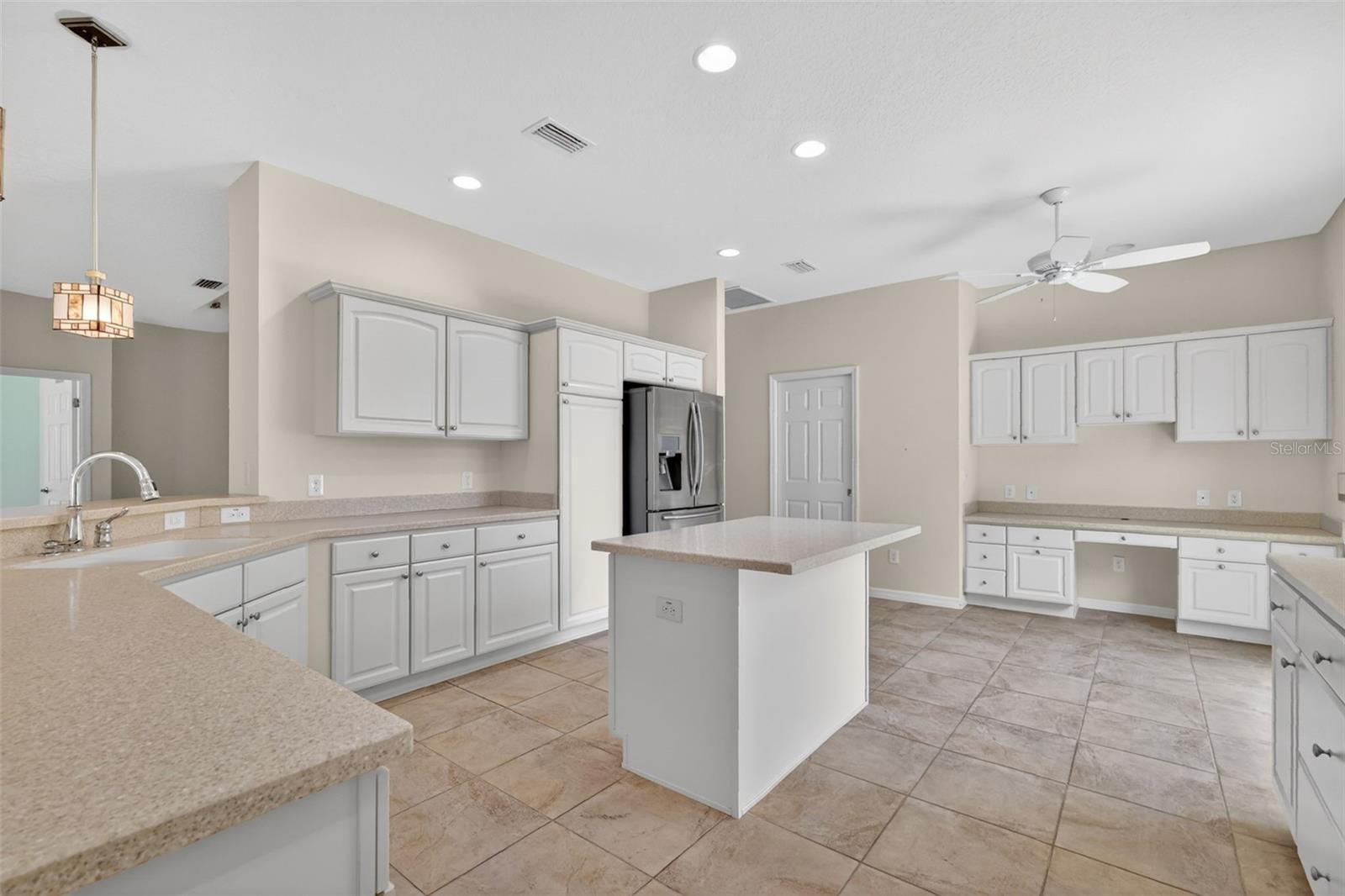 2970 FISHER AVE, THE VILLAGES, FL, 32163