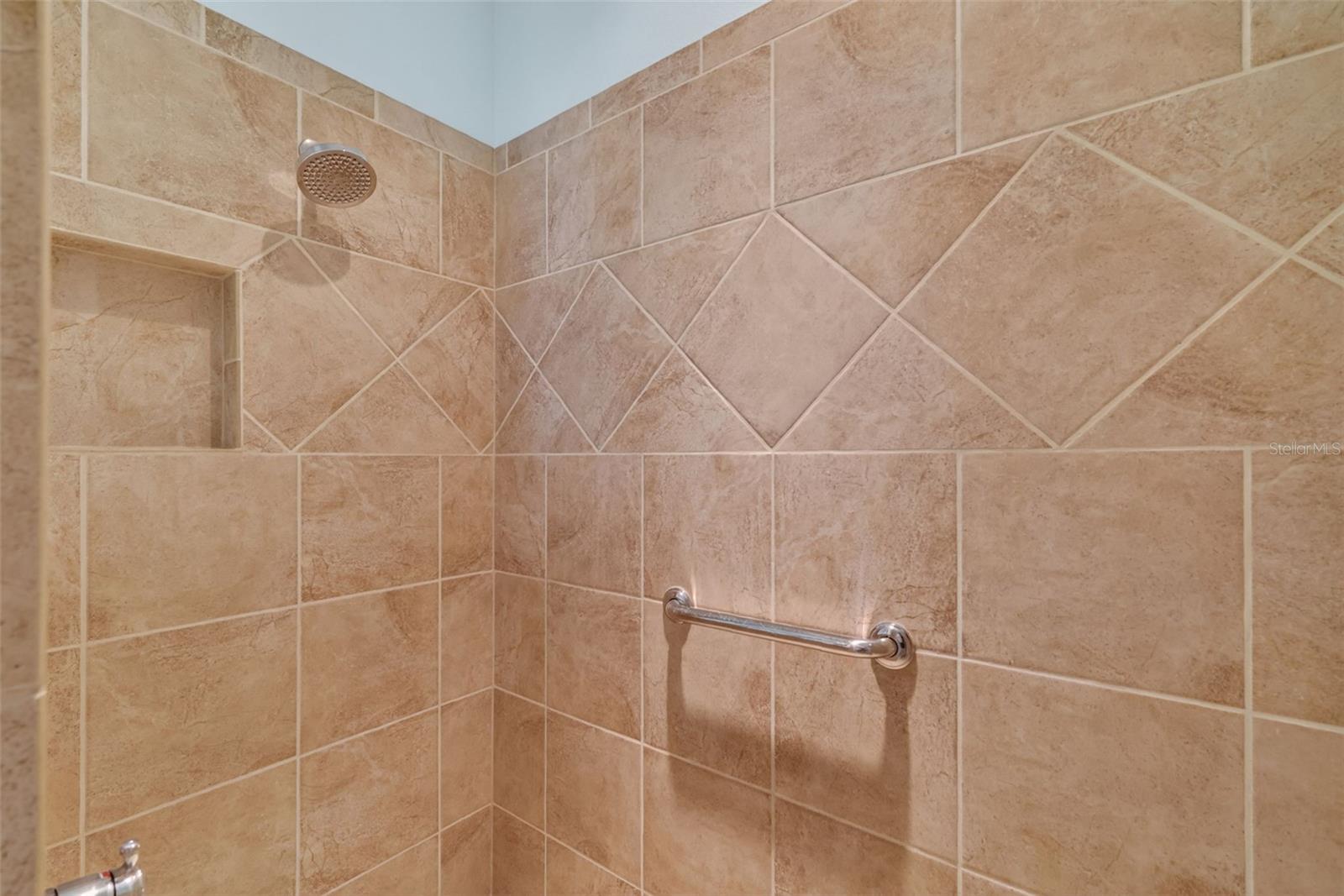 2970 FISHER AVE, THE VILLAGES, FL, 32163