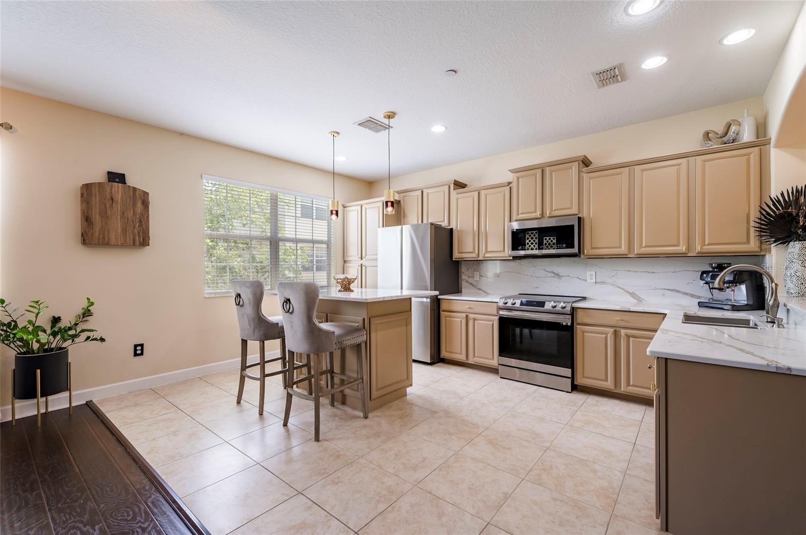 10144 ARBOR RUN DR #112, TAMPA, FL, 33647