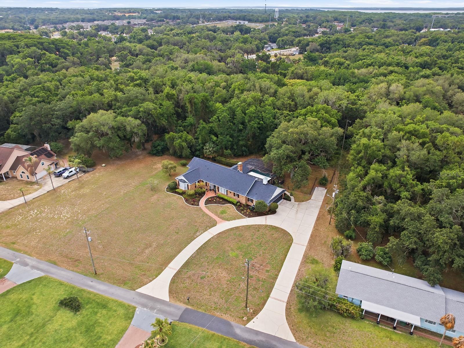 1017 SHORE ACRES DR, LEESBURG, FL, 34748